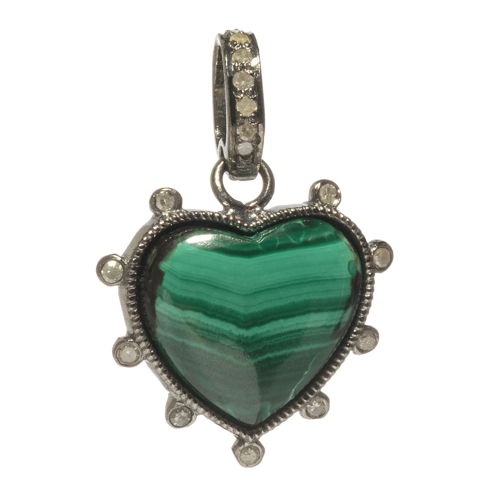 Heart charm with malachite and diamond dot – elegant green stone pendant with shimmering diamond detail

