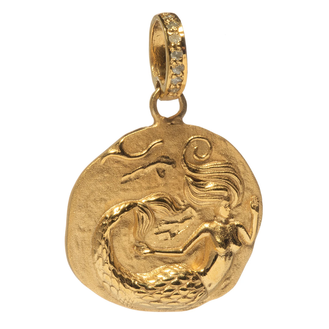 Mermaid charm pendant – ocean-themed jewelry featuring elegant, flowing mermaid design

