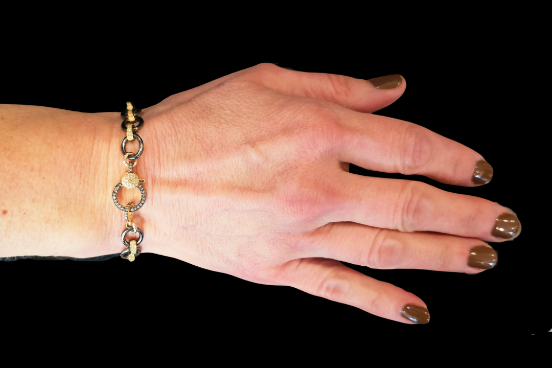 Midnight Diamond Cable Link