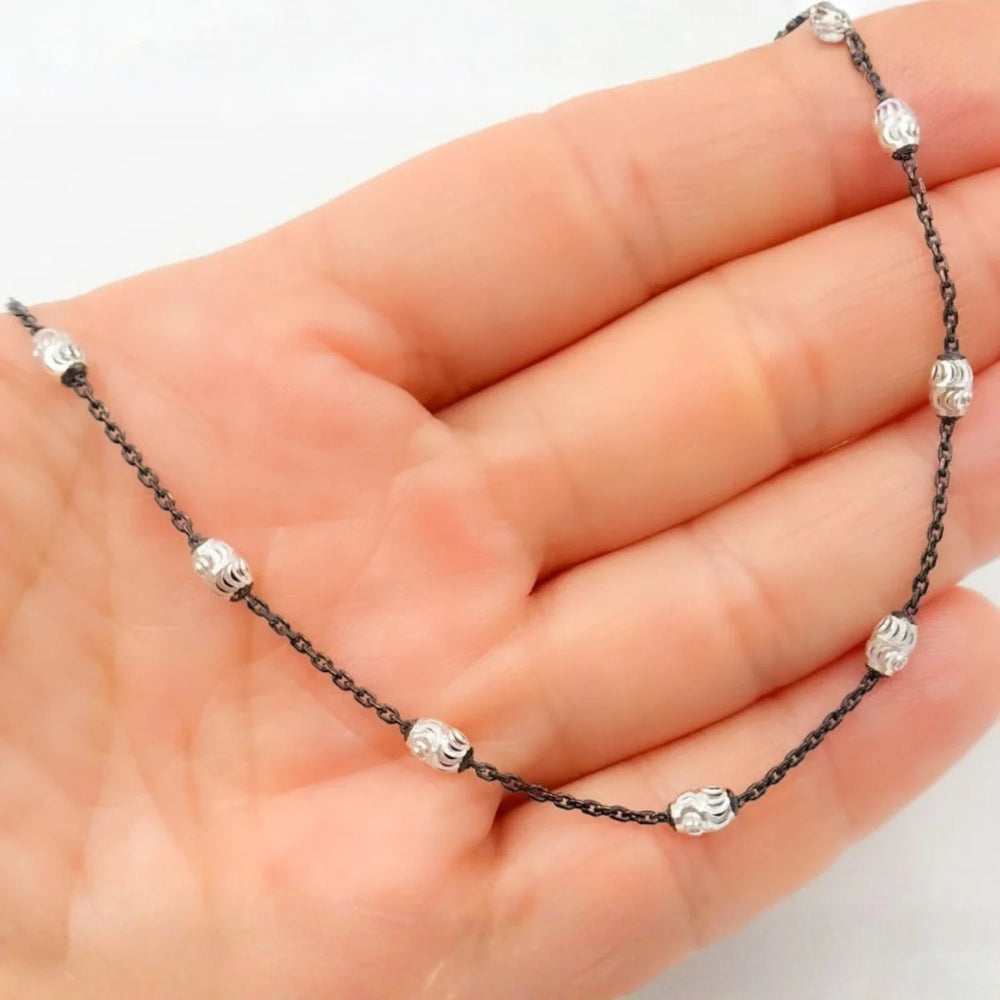 Delicate - Jumbo Cut Diamond Black