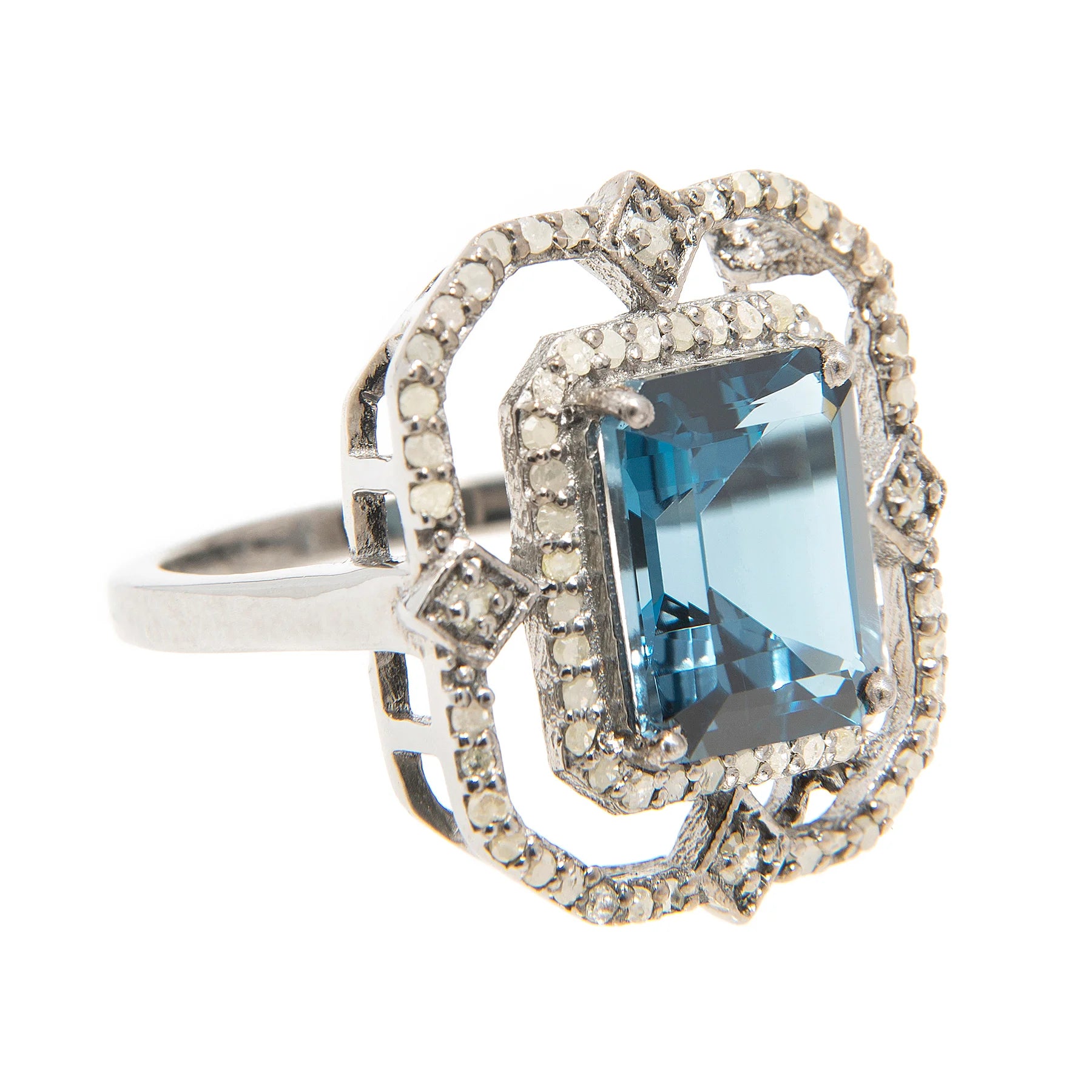 Vintage London Blue Topaz ring, timeless gemstone jewelry with elegant antique-inspired design